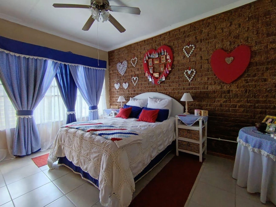 3 Bedroom Property for Sale in Pellissier Free State